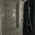 L'hotel De La فندق 2*
