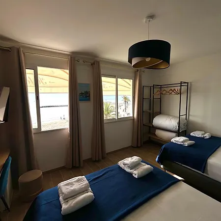 L'hotel De La 2*