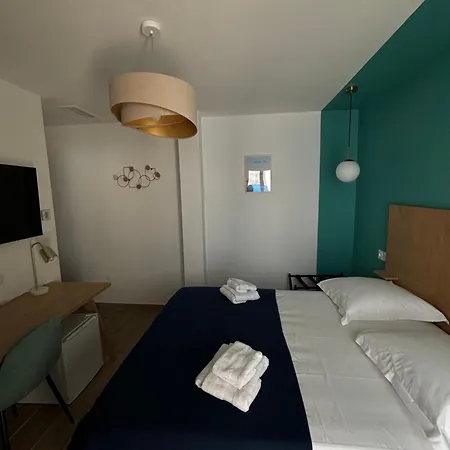 L'hotel De La 2* Le Grau-du-Roi