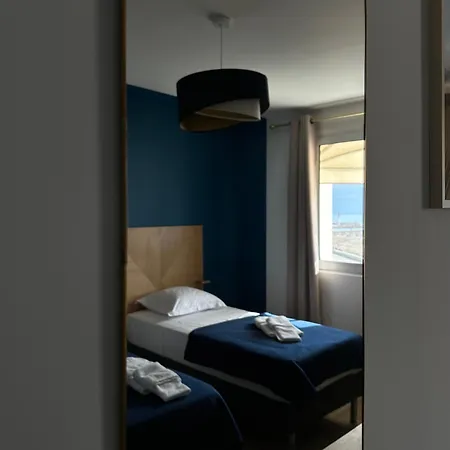 Hotell L'hotel De La 2*