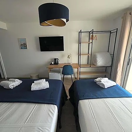 L'hotel De La 2*