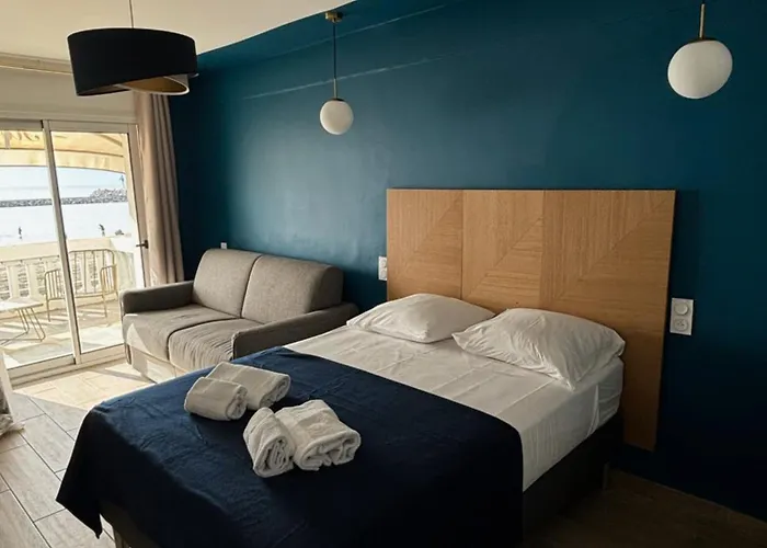 L'hotel De La מלון